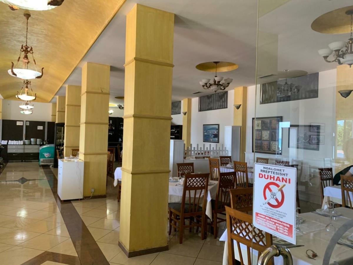 Hotel Ferrara ดูร์เรส ภายนอก รูปภาพ